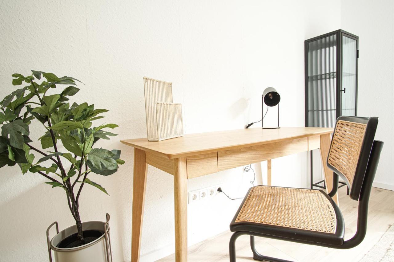 Homefy Feel-Good Apartment - Own Parking, Balcony And Garden エッセン エクステリア 写真