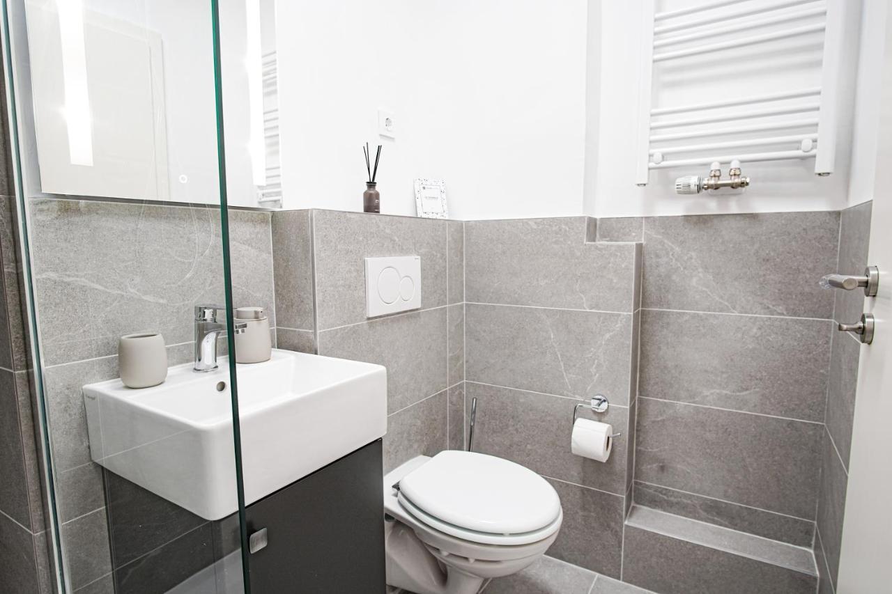 Homefy Feel-Good Apartment - Own Parking, Balcony And Garden エッセン エクステリア 写真