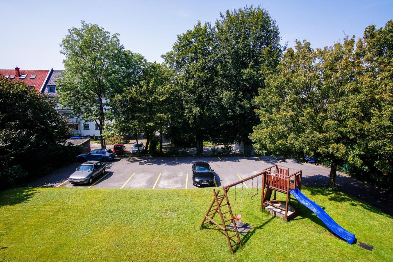 Homefy Feel-Good Apartment - Own Parking, Balcony And Garden エッセン エクステリア 写真